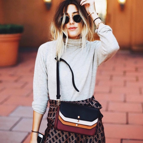 BEYOND THE FAME Handbags - ✨LAST ONE✨ KATE VEGAN CROSSBODY PURSE - BLACK